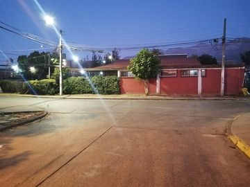 Casa en Venta en Casa esquina 3D 2B excelente ubicación, Walker Martínez, La Florida