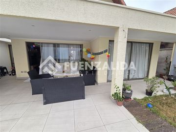 Casa en Venta en Camino de las Camelias
