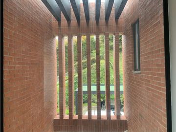 Venta de Hermosa Casa Alto de Palmas Unitas Cerrada Via Aeropuerto