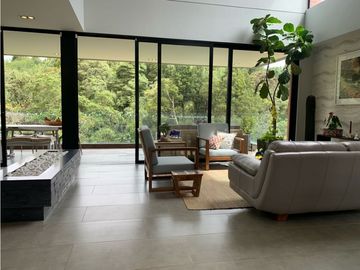 Venta de Hermosa Casa Alto de Palmas Unitas Cerrada Via Aeropuerto