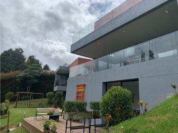 Venta de Hermosa Casa Alto de Palmas Unitas Cerrada Via Aeropuerto