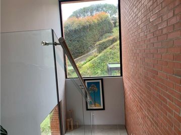 Venta de Hermosa Casa Alto de Palmas Unitas Cerrada Via Aeropuerto