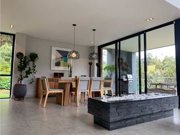 Venta de Hermosa Casa Alto de Palmas Unitas Cerrada Via Aeropuerto