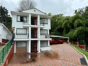 Casa en conjunto en venta sector Sena Agropecuario (Av. Centenario)