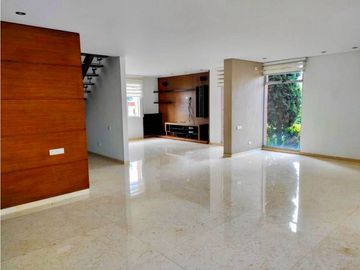 Casa en venta en conjunto residencial Barrio Ciudad Jardín Cali Valle