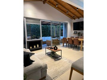 Venta en casa de 1 piso en el Retiro