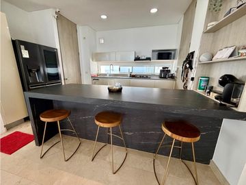 EN VENTA y/o ARRIENDO  PENTHOUSE EN BOCAGRANDE - NAVALERA