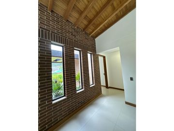 Hermosa casa campestre nueva enParcelacion vía La Ceja- San Antonio