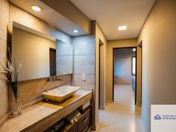 Casa en venta de 4 dormitorios c/ cochera en Maipú