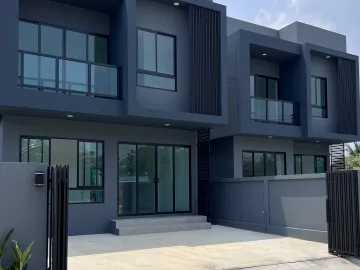 4 Bedroom House for sale in Lam Phaya, Nakhon Pathom