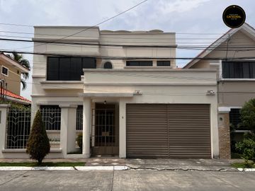 Casa de venta en Portón de las Lomas – código:21805
