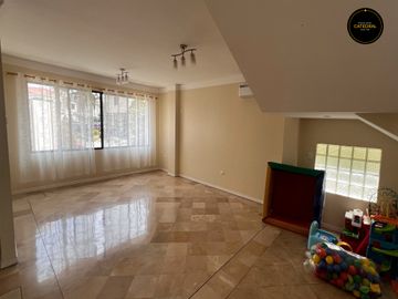 Casa de venta en Portón de las Lomas – código:21805
