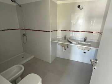 Venta 2 amb ,Cochera y Baulera a Estrenar. Olivos/Rio