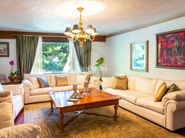 Casa en venta en Lomas de Tecamachalco