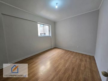 Recién remodelado! Duplex Barrio Lastarria para inversión con arrendatario