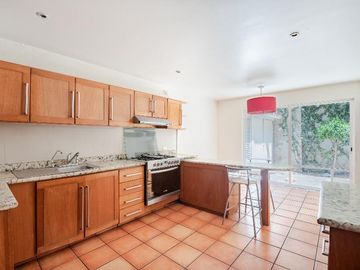 Casa en condominio con vigilancia y amenidades