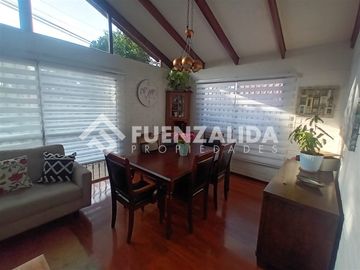 Casa en Venta en Av. Pajaritos / Metro Santiago Bueras