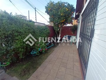 Casa en Venta en Av. Pajaritos / Metro Santiago Bueras
