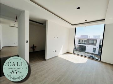 Se VENDE casa en Residencial Gema