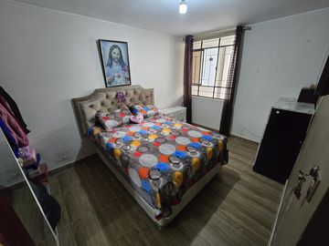 VENDO DEPARTAMENTO EN BELLAVISTA, CON ESTACIONAMIENTO
