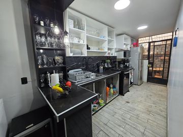 VENDO DEPARTAMENTO EN BELLAVISTA, CON ESTACIONAMIENTO