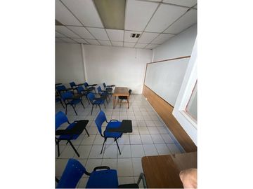 PROPIEDAD  COMERCIAL CON RENTA ASEGURADA