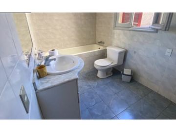 PROPIEDAD  COMERCIAL CON RENTA ASEGURADA