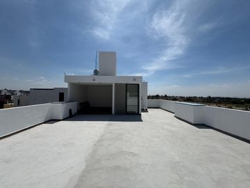 Casa en Venta en Lomas de Banthí, SJR, Querétaro.