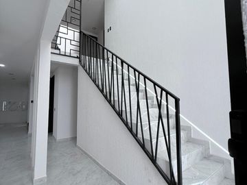 Casa en Venta en Lomas de Banthí, SJR, Querétaro.
