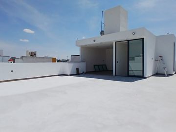 Casa en Venta en Lomas de Banthí, SJR, Querétaro.
