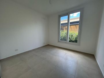 Casa en venta Canton Golf en tranquilo cul de sac  5 amb   piscina