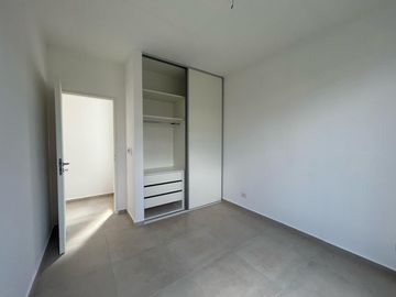 Casa en venta Canton Golf en tranquilo cul de sac  5 amb   piscina