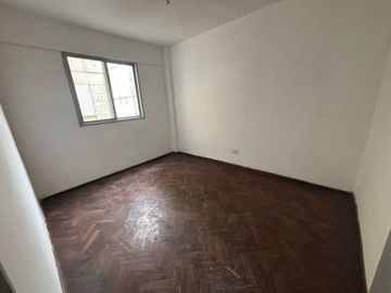 Departamento en Pichincha 2 Dormitorios con Balcón