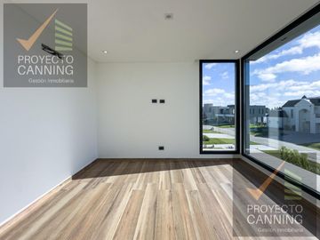 Casa en  venta Barrio El Principado Canning
