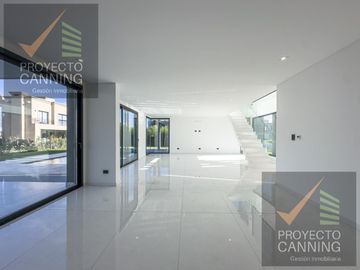 Casa en  venta Barrio El Principado Canning