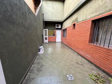 PH en venta - 2 Dormitorios 1 Baño - Ramos Mejía