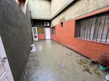 PH en venta - 2 Dormitorios 1 Baño - Ramos Mejía