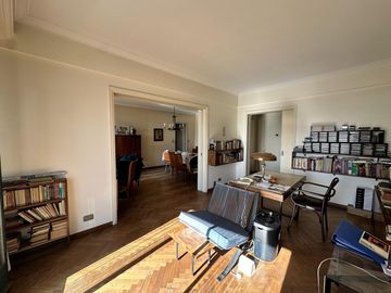 Venta departamento 6 ambientes, Caballito - Piso alto,construcción sólida a refaccionar-Apto crédito