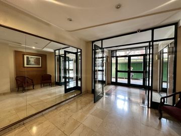 Venta departamento 6 ambientes, Caballito - Piso alto,construcción sólida a refaccionar-Apto crédito