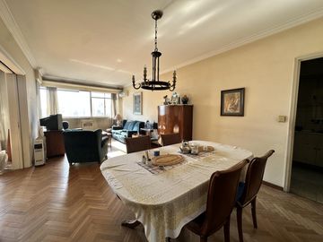 Venta departamento 6 ambientes, Caballito - Piso alto,construcción sólida a refaccionar-Apto crédito