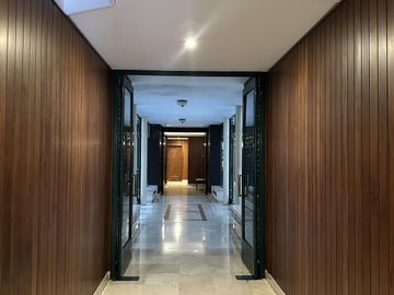 Venta departamento 6 ambientes, Caballito - Piso alto,construcción sólida a refaccionar-Apto crédito