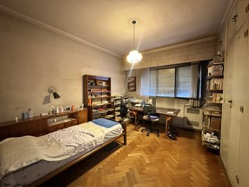 Venta departamento 6 ambientes, Caballito - Piso alto,construcción sólida a refaccionar-Apto crédito