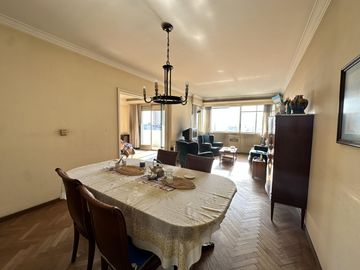 Venta departamento 6 ambientes, Caballito - Piso alto,construcción sólida a refaccionar-Apto crédito