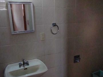 Casa en Venta 4 recamaras, una en p baja, cercana a av. principal col Satélite