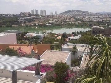 Lujosa Casa en venta - Villas del Mesón - Querétaro