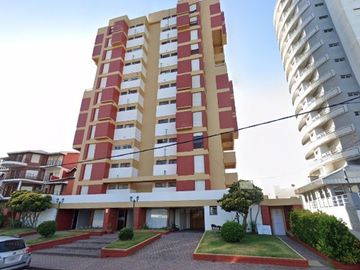 Frente Al Mar En Villa Gesell: Departamento 2 Ambientes Con CocheraCubierta Amplia Y Balcón Aterrazado Con Hermosa Vista Al Mar