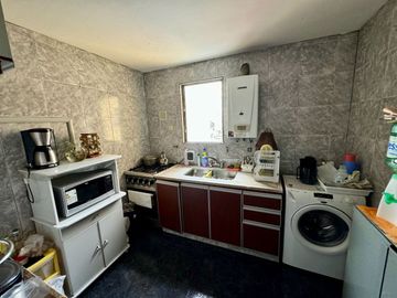 DEPARTAMENTO 3 AMBIENTES VENTA FLORESTA AL FRENTE