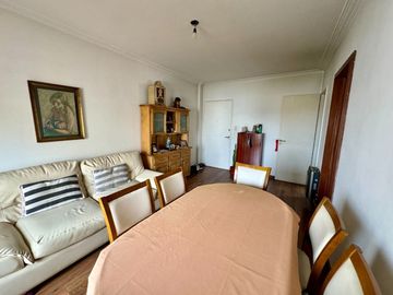 DEPARTAMENTO 3 AMBIENTES VENTA FLORESTA AL FRENTE