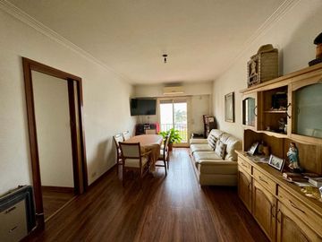 DEPARTAMENTO 3 AMBIENTES VENTA FLORESTA AL FRENTE