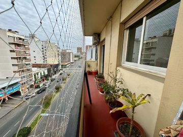 DEPARTAMENTO 3 AMBIENTES VENTA FLORESTA AL FRENTE